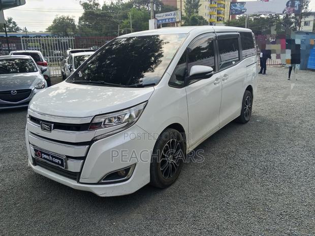 Toyota Noah 2019 White