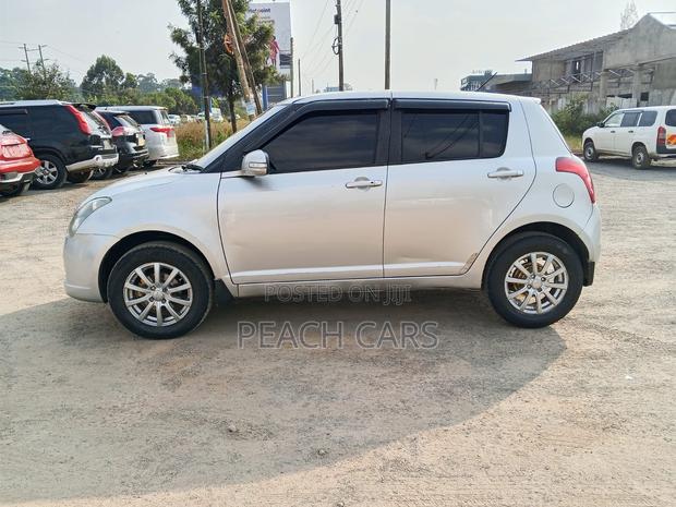 Suzuki Swift 2010 Silver