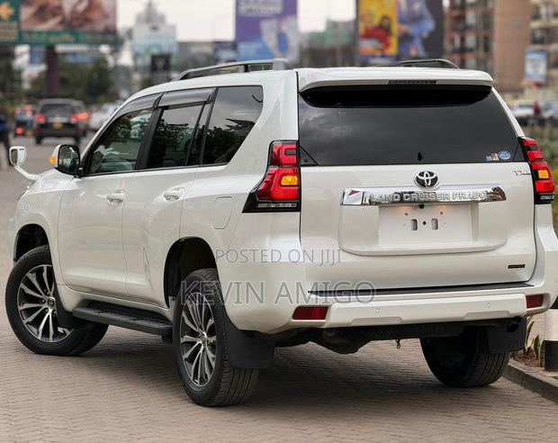 Toyota Land Cruiser Prado 2.7 2021 White