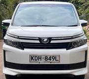 Toyota Voxy 2016 White for sale