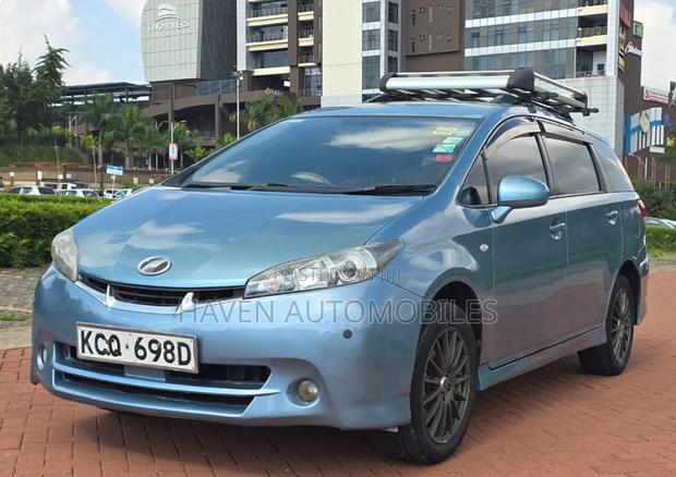 Toyota Wish 2011 Blue