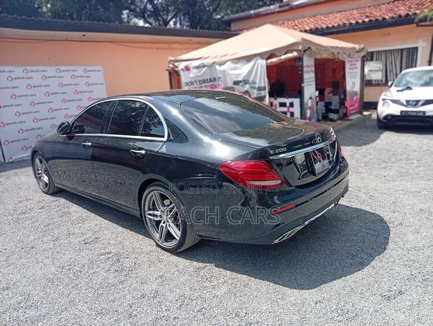 Mercedes-Benz E200 2017 Black