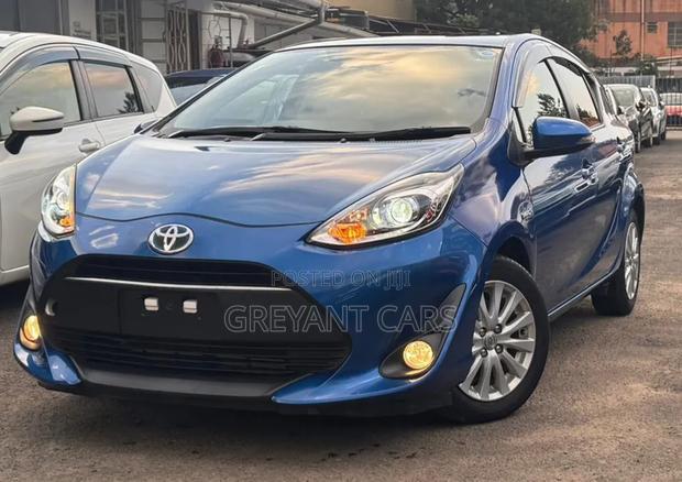 Toyota Aqua 2019 Blue