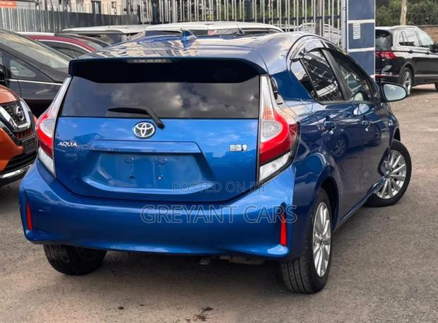 Toyota Aqua 2019 Blue