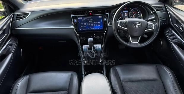 Toyota Harrier 2019 White