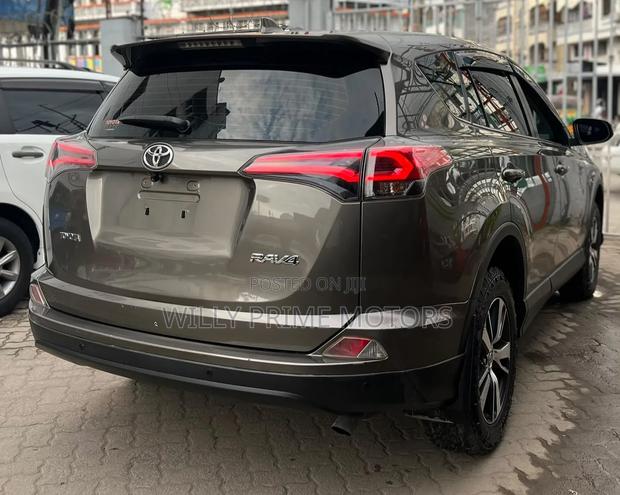 Toyota RAV4 2017