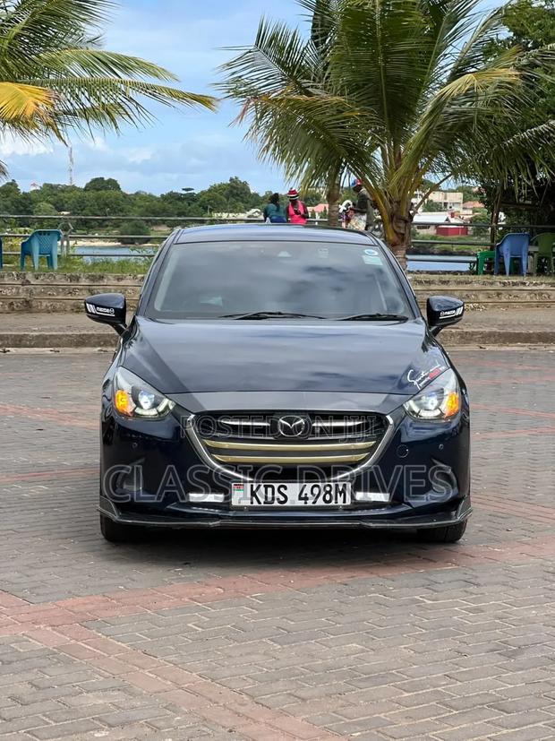 Mazda Demio 2016 Blue