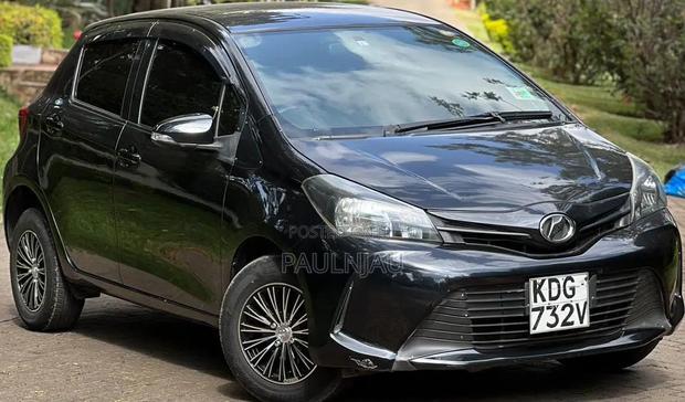Toyota Vitz 2015 Black