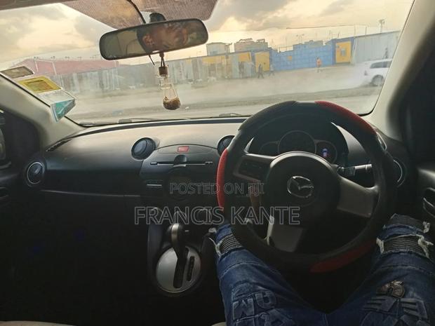 Mazda Demio 2010 Blue