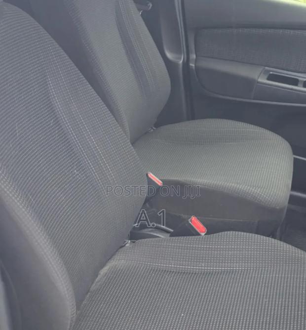 Toyota Vitz 2019 Off white