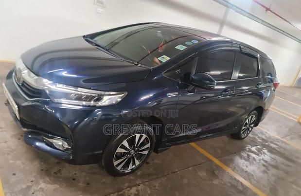 Honda Fit Shuttle 2018 Blue