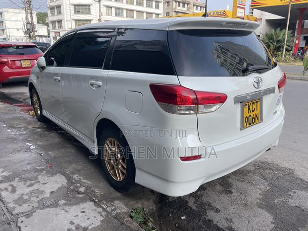 Toyota Wish 2012 White