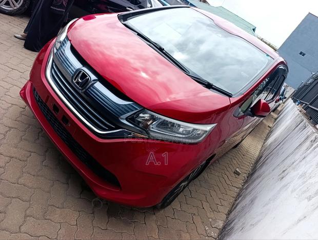 Honda Freed 2019 Red