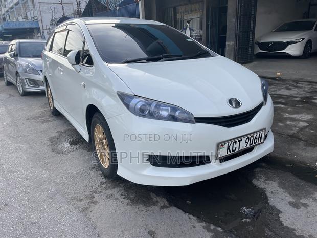 Toyota Wish 2012 White