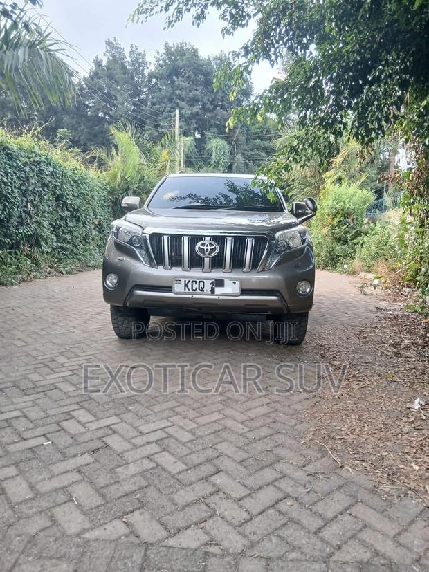 Toyota Land Cruiser 2015 Gray