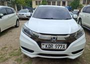 Honda Vezel 2017 White for sale