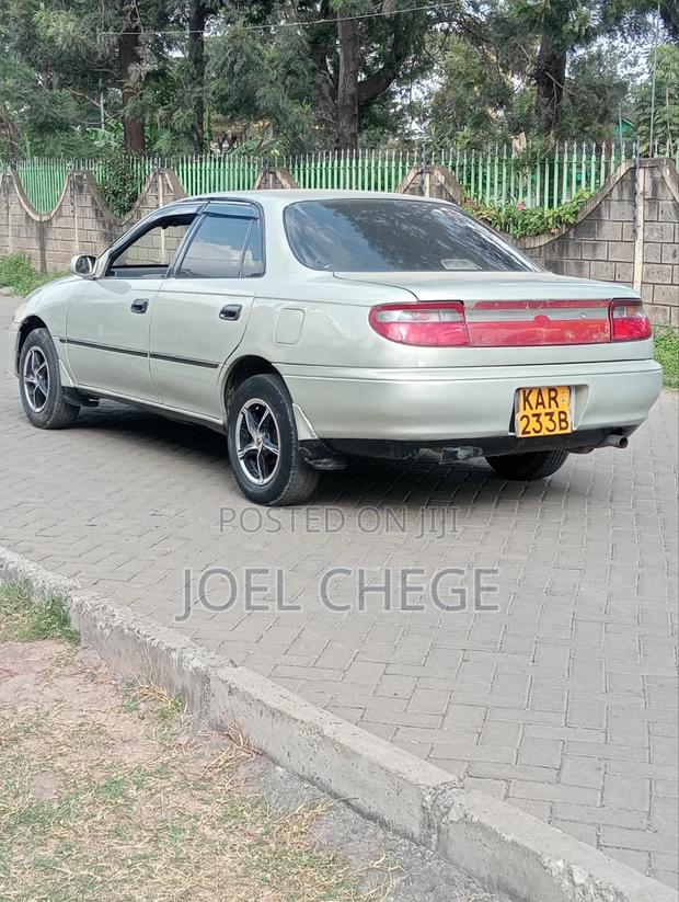 Toyota Carina 1999 Beige