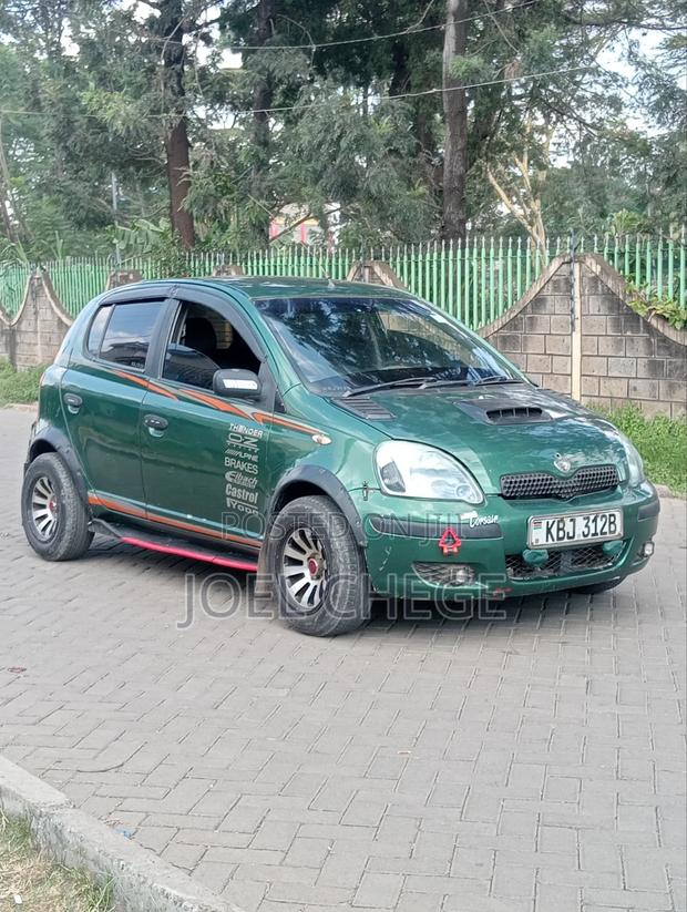 Toyota Vitz 2002 Green