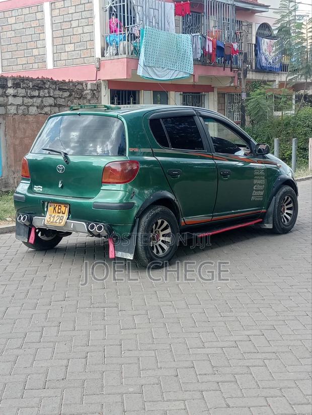 Toyota Vitz 2002 Green