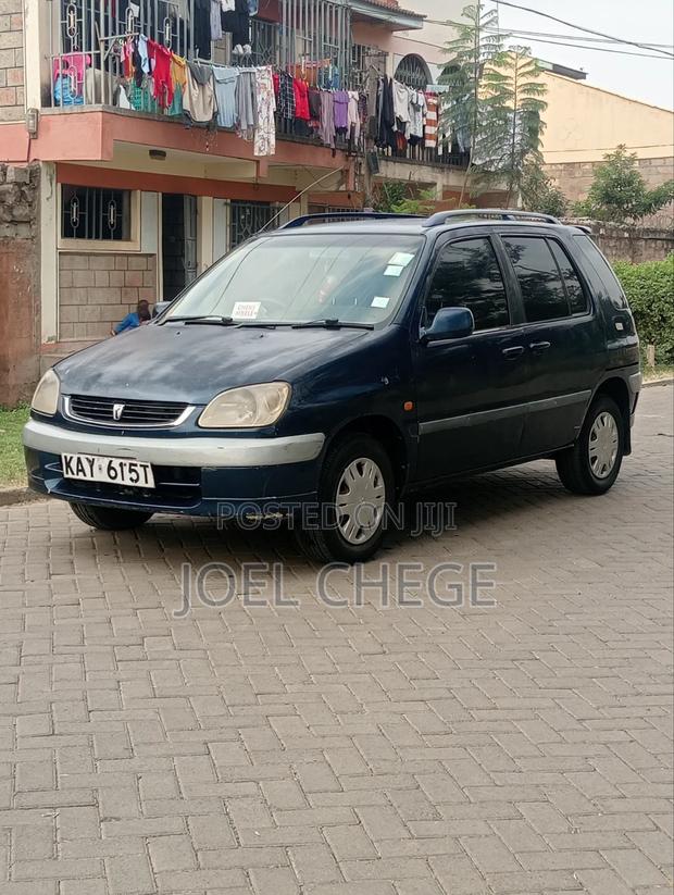 Toyota Raum 2003 Blue