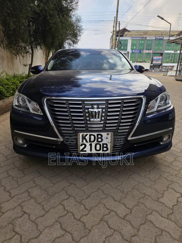 Toyota Crown 2015 Blue