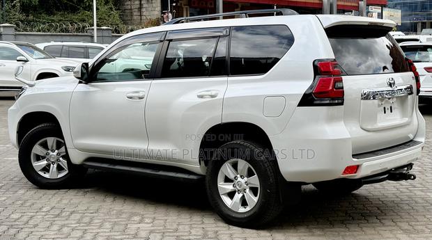 Toyota Land Cruiser Prado 2.8 2020 Pearl