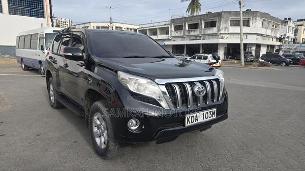 Toyota Land Cruiser Prado 2014 Black