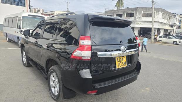 Toyota Land Cruiser Prado 2014 Black