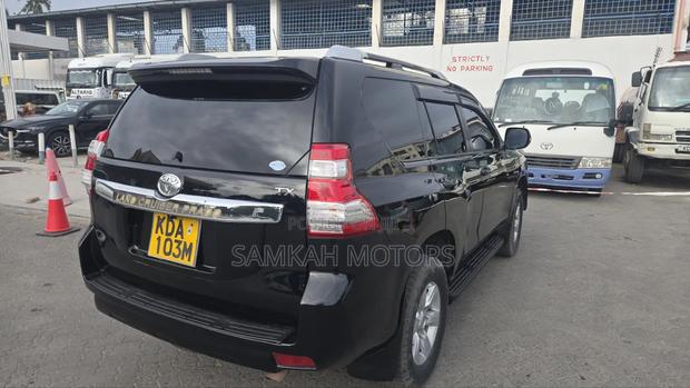 Toyota Land Cruiser Prado 2014 Black