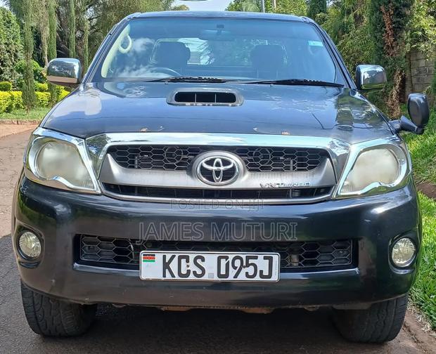 Toyota Hilux 2011 Black