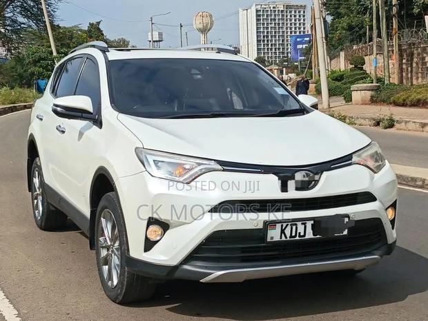 Toyota RAV4 2016 White