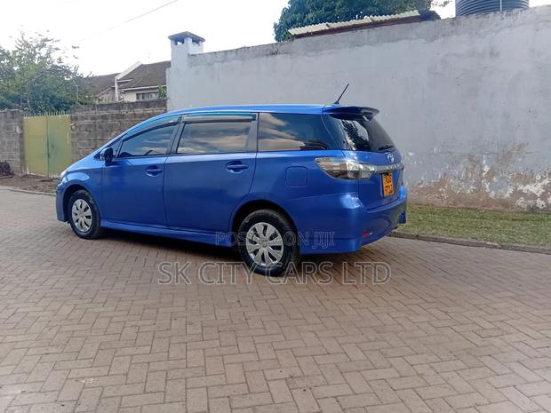 Toyota Wish 2015 Blue