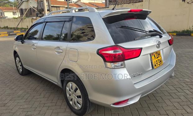 Toyota Corolla Fielder 1.5 Petrol FWD 2015 Silver