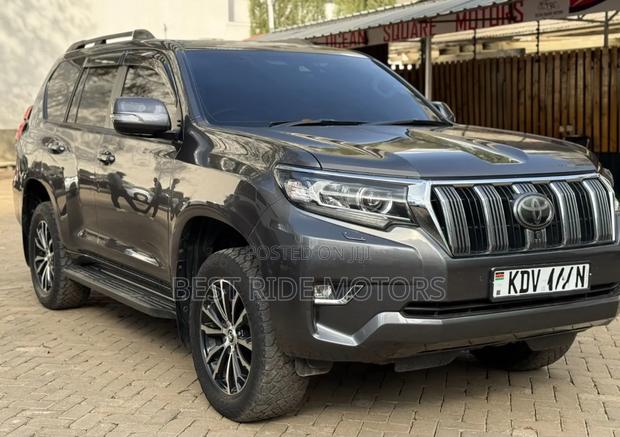 Toyota Land Cruiser Prado 2.7 2017 Gray
