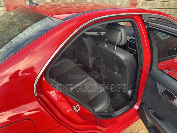 Mercedes-Benz C180 2014 Red