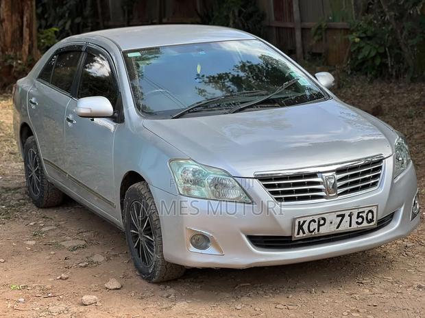 Toyota Premio 2011 Silver
