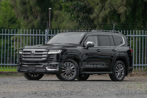 Toyota Land Cruiser 2023 Black
