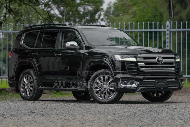 Toyota Land Cruiser 2023 Black
