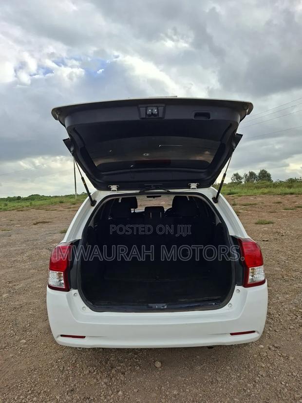 Toyota Corolla Fielder 1.5 Hybrid FWD 2014 White