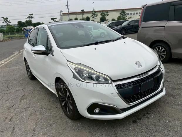 Peugeot 2008 2019 White
