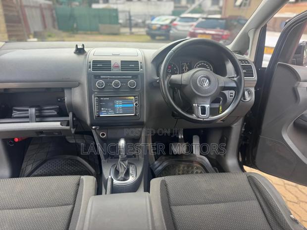 Volkswagen Touran 2015 Black