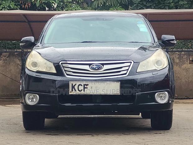 Subaru Outback 2.5i 2011 Black