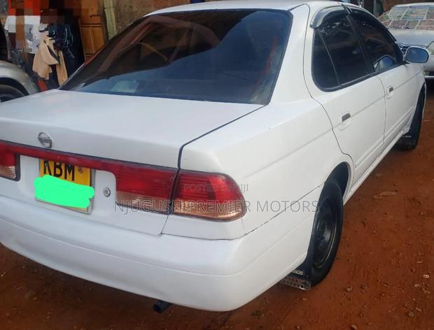 Nissan Sunny 2004 White