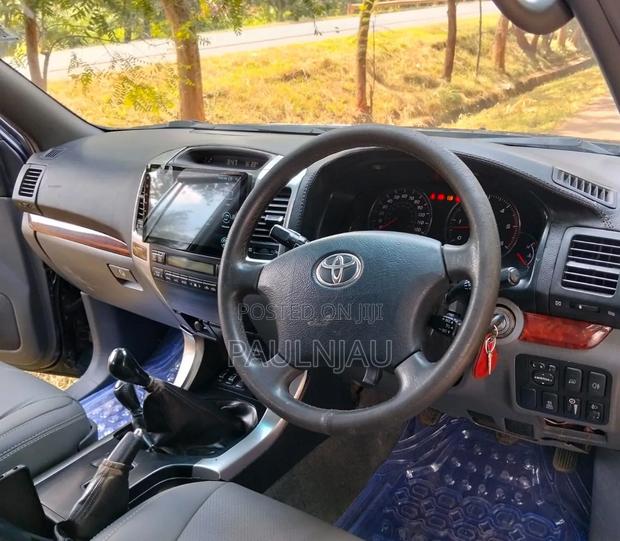 Toyota Land Cruiser Prado 2004