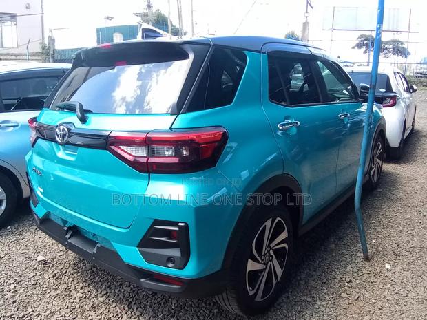 Toyota Vitz 2020 Blue