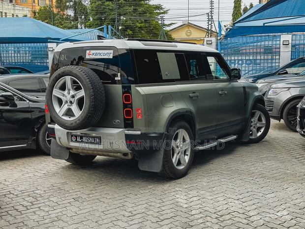 Land Rover Defender First Edition 2021 Green