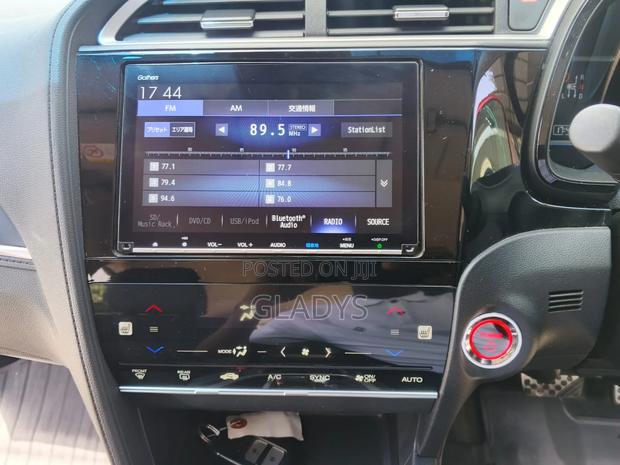 Honda Fit Shuttle 2019 Red