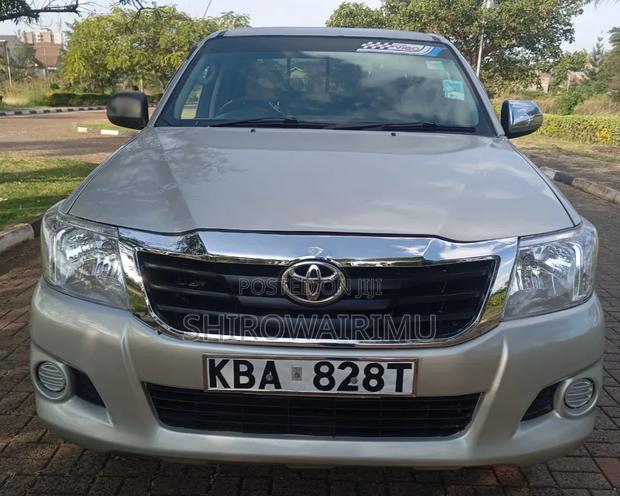Toyota Hilux 2.5 Cab 2005 Silver