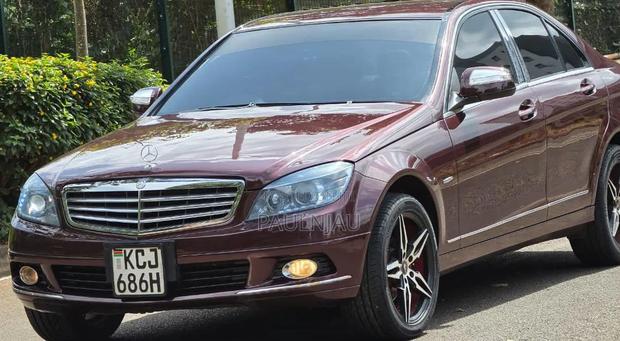 Mercedes-Benz C200 2007 Red
