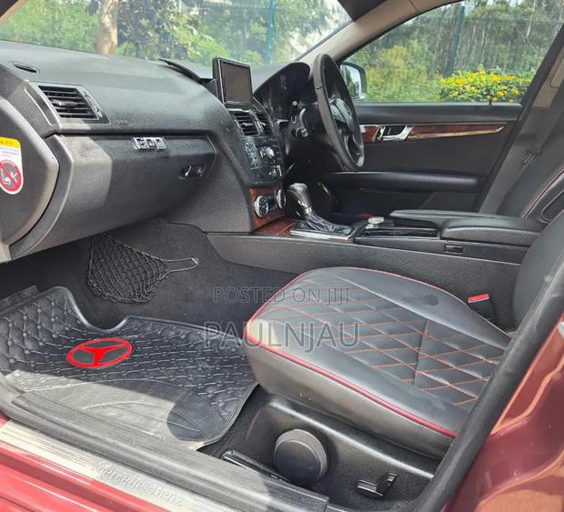 Mercedes-Benz C200 2007 Red